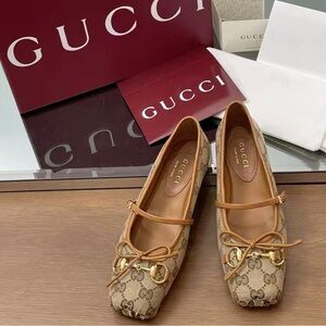 Gucci Beige Monogram Flats with Gold Details